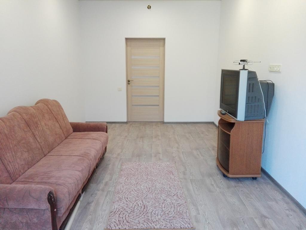 Apartment On Kryvorizhstal Street 35-24 Kryvyj Rih Exteriér fotografie
