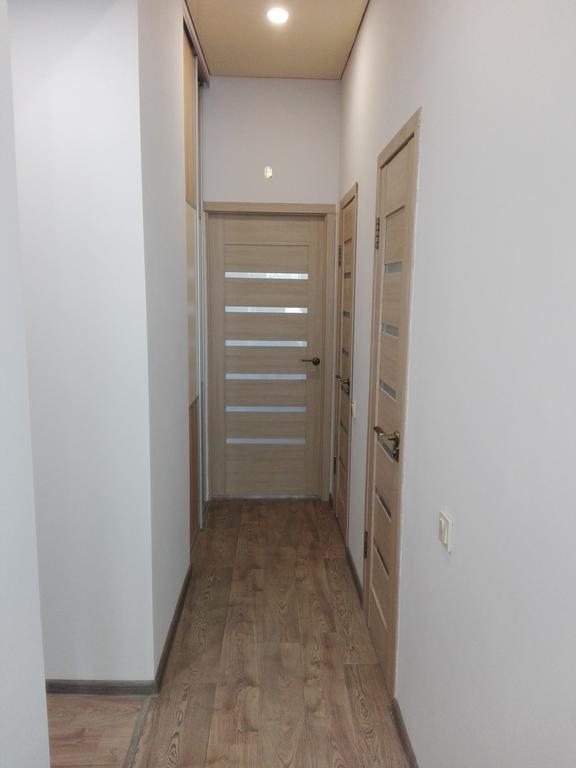 Apartment On Kryvorizhstal Street 35-24 Kryvyj Rih Exteriér fotografie